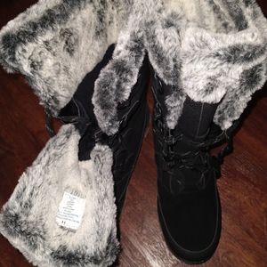 Winter boots size 11 unisex